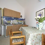 Art Apartmani Legovic